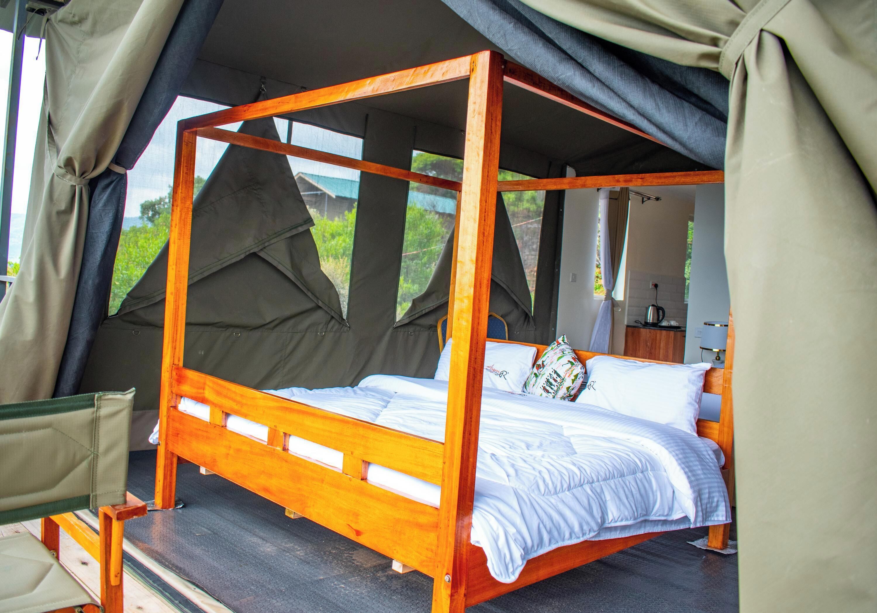 Tenda Premium | Brankas dan didekorasi berbeda-beda