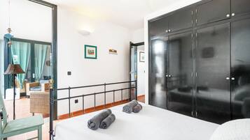 Deluxe Villa | 3 bedrooms, laptop workspace, free WiFi, bed sheets