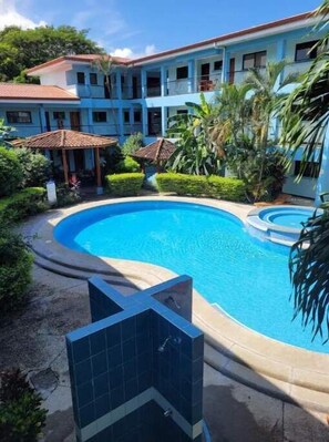 Pool - Craig's Coco Condo (Liberia)