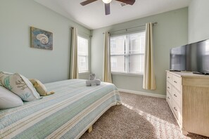 3 slaapkamers, een strijkplank/strijkijzer, wifi, beddengoed