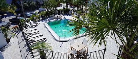 Beheizter Pool