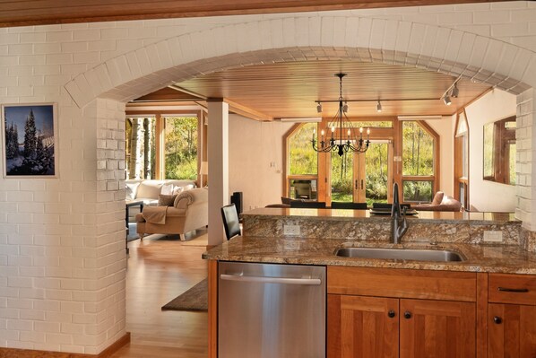 Interior - Townhome With Ski-in Access Near Pool And Spa by The Woodrun V Townhouses by RedAwning (Snowmass Village)