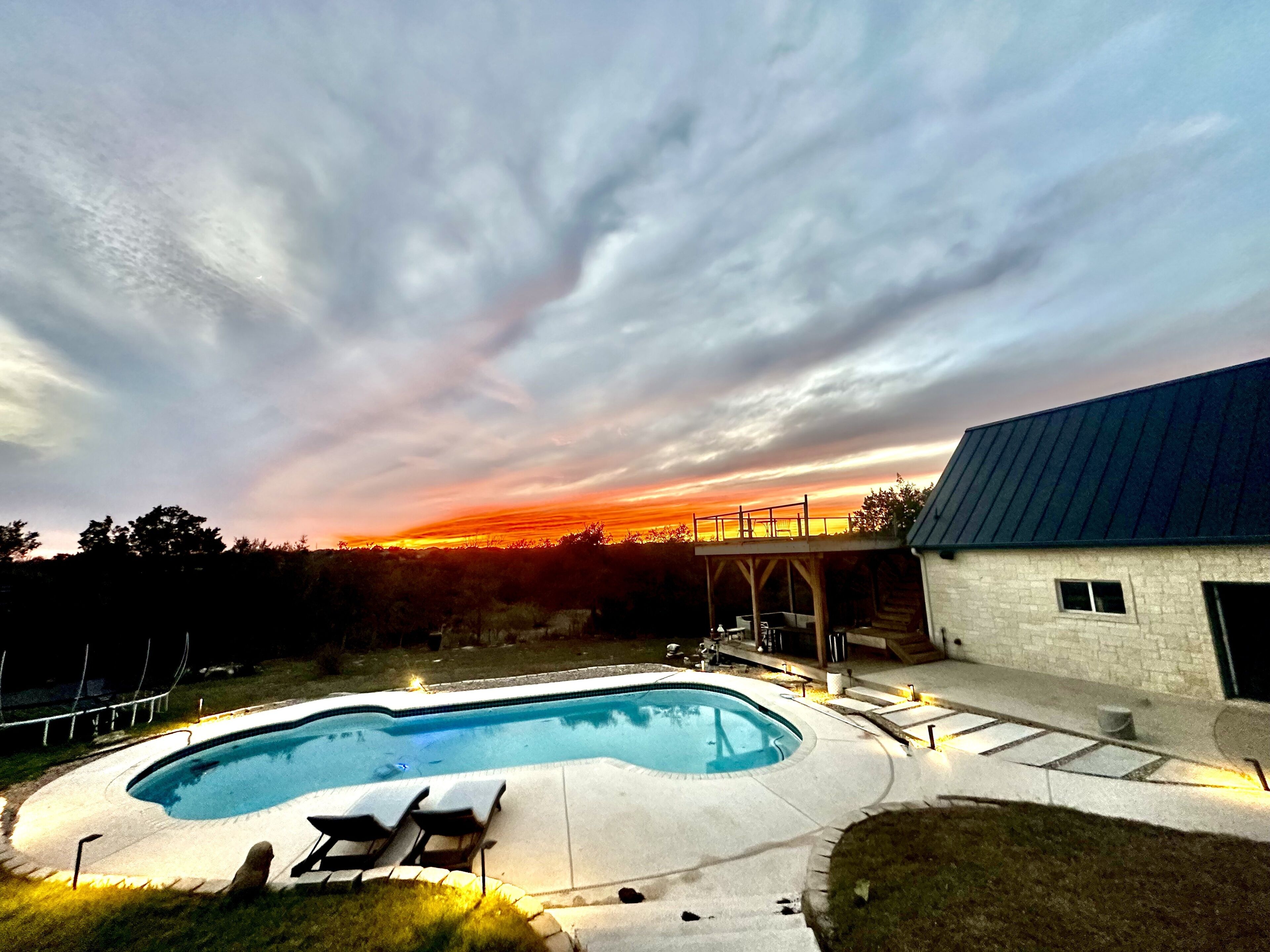 Austin Hill Country Home - Saltwater Pool and Rooftop Deck