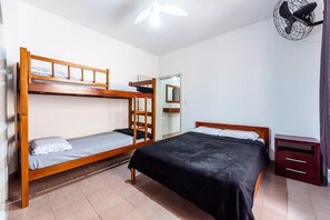1 habitación, wifi y ropa de cama