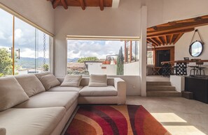 Living area - Lake view house with private pool (Valle de Bravo)
