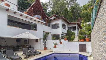 Classic House, 6 Bedrooms | 6 bedrooms, free WiFi