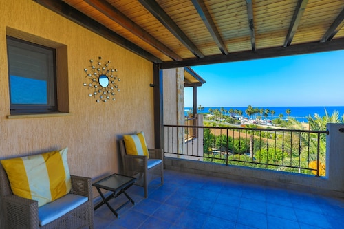 3 Bedroom Villa, Private Pool, 250m to Latchi Beach