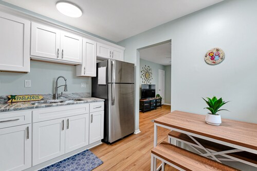 Cozy 2BR Norfolk Stay • Pets Welcome • Wi-Fi