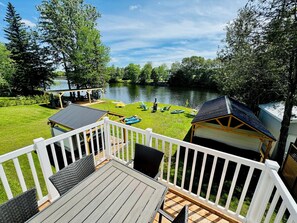 Outdoor dining - Monty Chalet,8 pers et spa (Weedon)