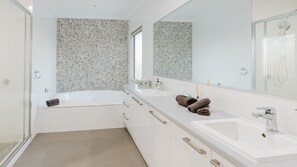 Shower, towels