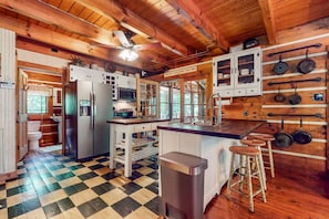 Fridge, microwave, oven, stovetop - Escape to Oakwood Hideaway: Cozy Cabin w/HotTub on 18 Acres near Nashville! (Mount Juliet)
