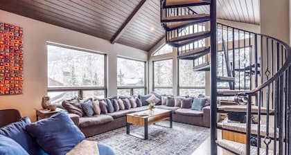 Vail Ski-In Ski-Out Chalet