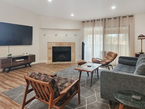 Smart-TV og stereoanlegg