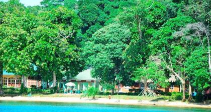 Mirembe Resort Beach Hotel Ssese Deluxe RoomCottage with Garden View