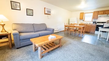 OS Baughman (201) | Living area