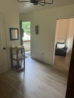 Interior - Tail of the Dragon Resort Campground Mountain View (Robbinsville)