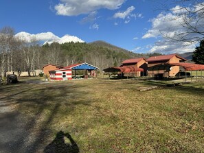 Exterior - Tail of the Dragon Resort Campground 2 - Views (Robbinsville)