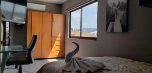 Superior-Zimmer | Schreibtisch, Bügeleisen/Bügelbrett, kostenloses WLAN
