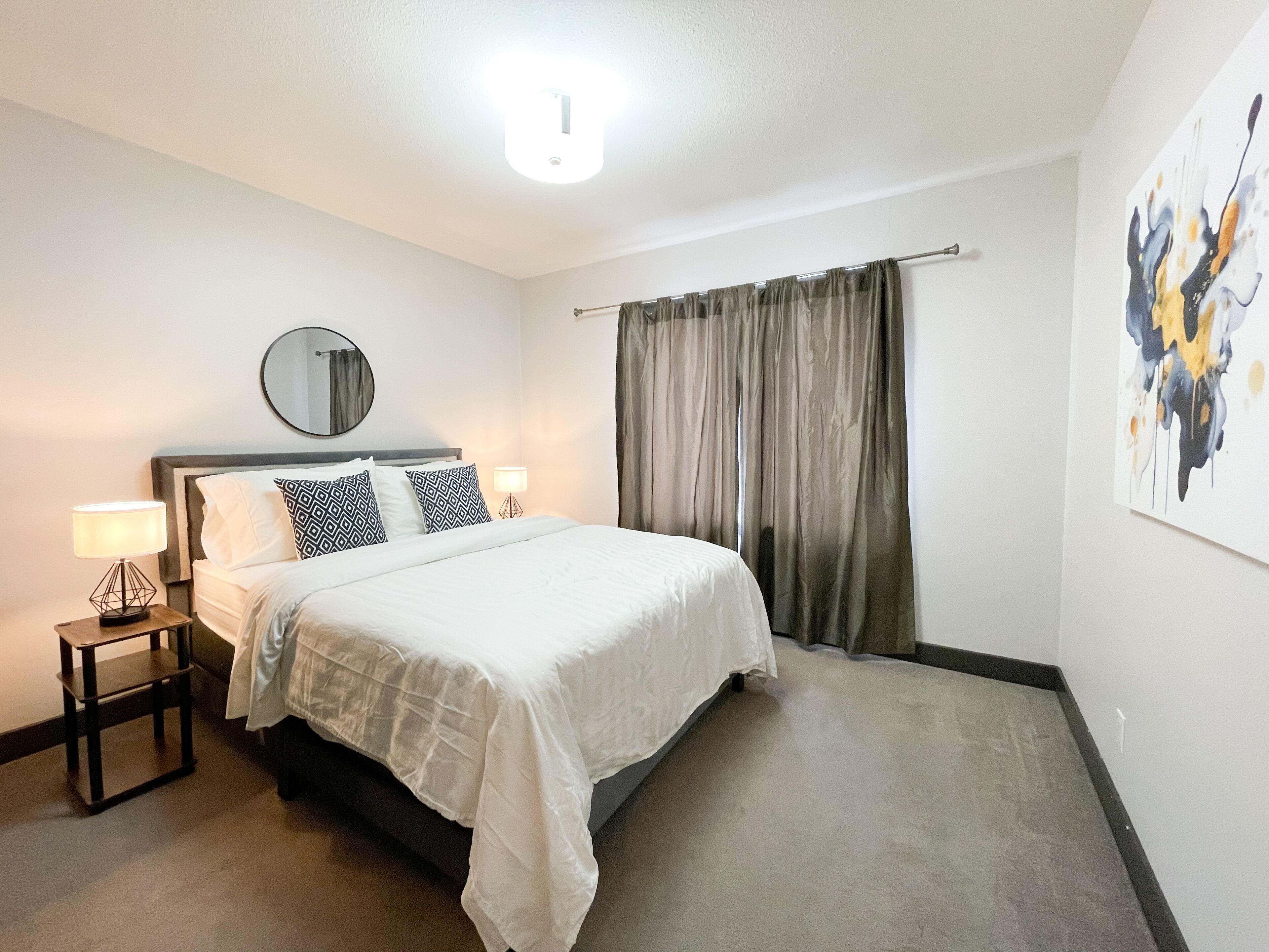 2 chambres, fer et planche à repasser, accès au Wi-Fi (inclus)