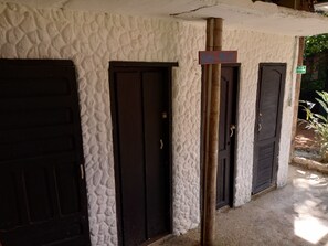 Shower, rainfall showerhead, towels