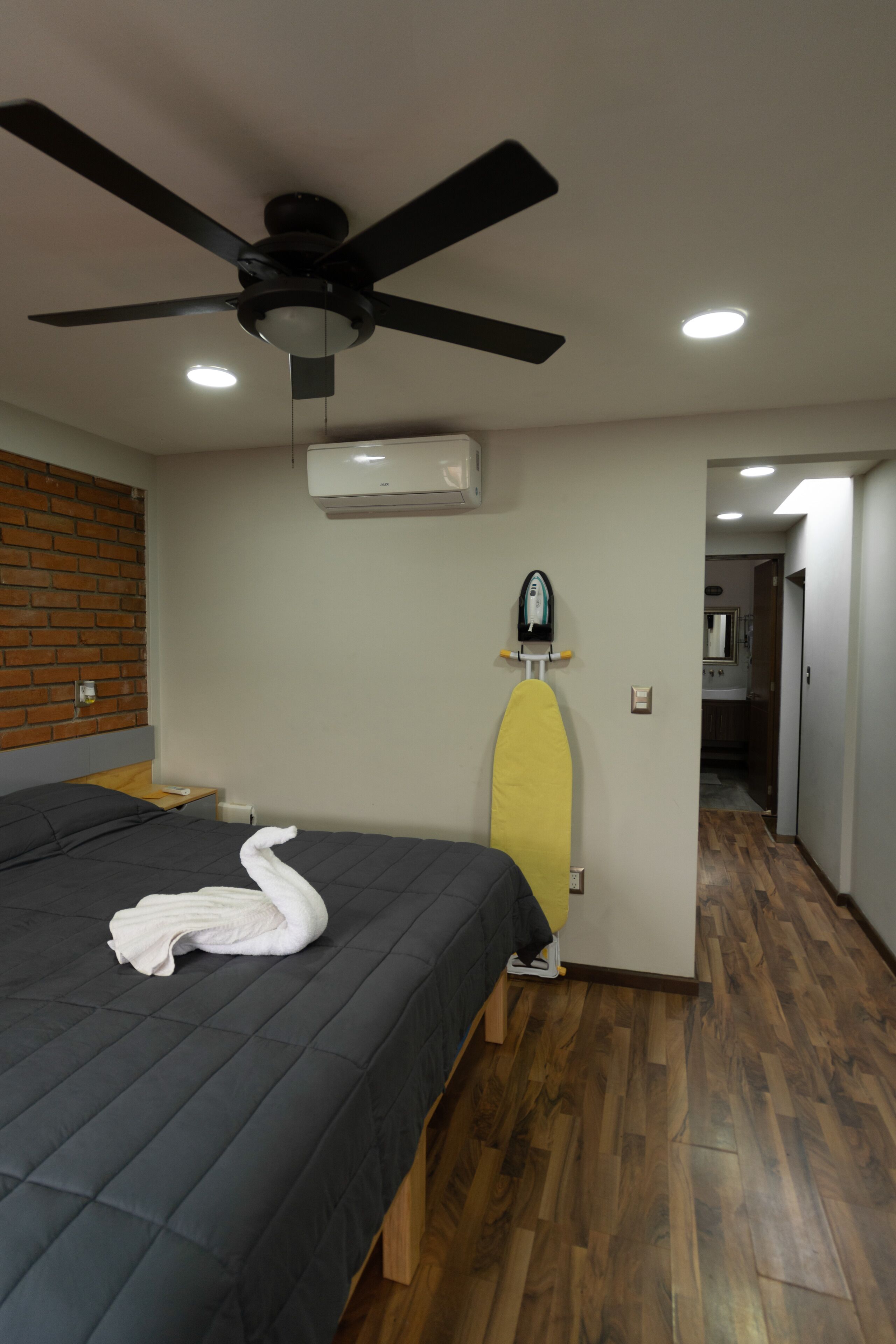 Photo - El Suburbio - Serapio Rendon