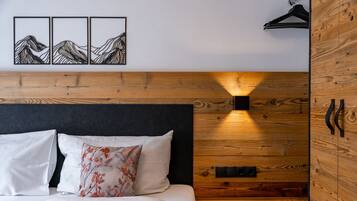 4 bedrooms, iron/ironing board, travel cot, free WiFi