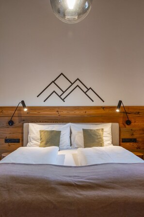 4 bedrooms, iron/ironing board, travel cot, free WiFi