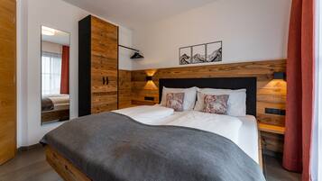 4 habitaciones, tabla de planchar con plancha y cuna de viaje