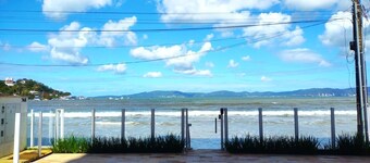 이타페마에서 아프토 판오라미코 비스타 마르