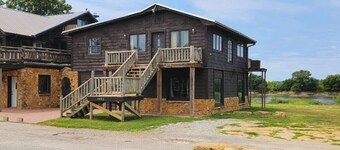 Waterfront Sunset Cabin w/ Patio & Firepit- 2 bdrm