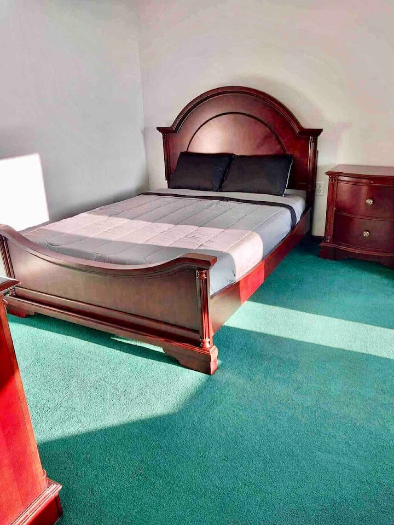 2 多间卧室、办公桌、熨斗/熨衣板、旅行婴儿床