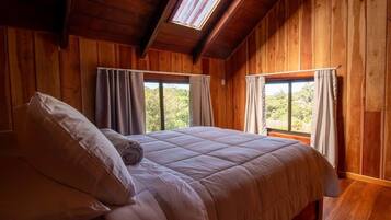 4 chambres, coffres-forts dans les chambres, bureau