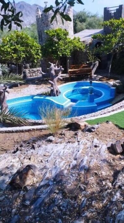  Mughaibar Resort