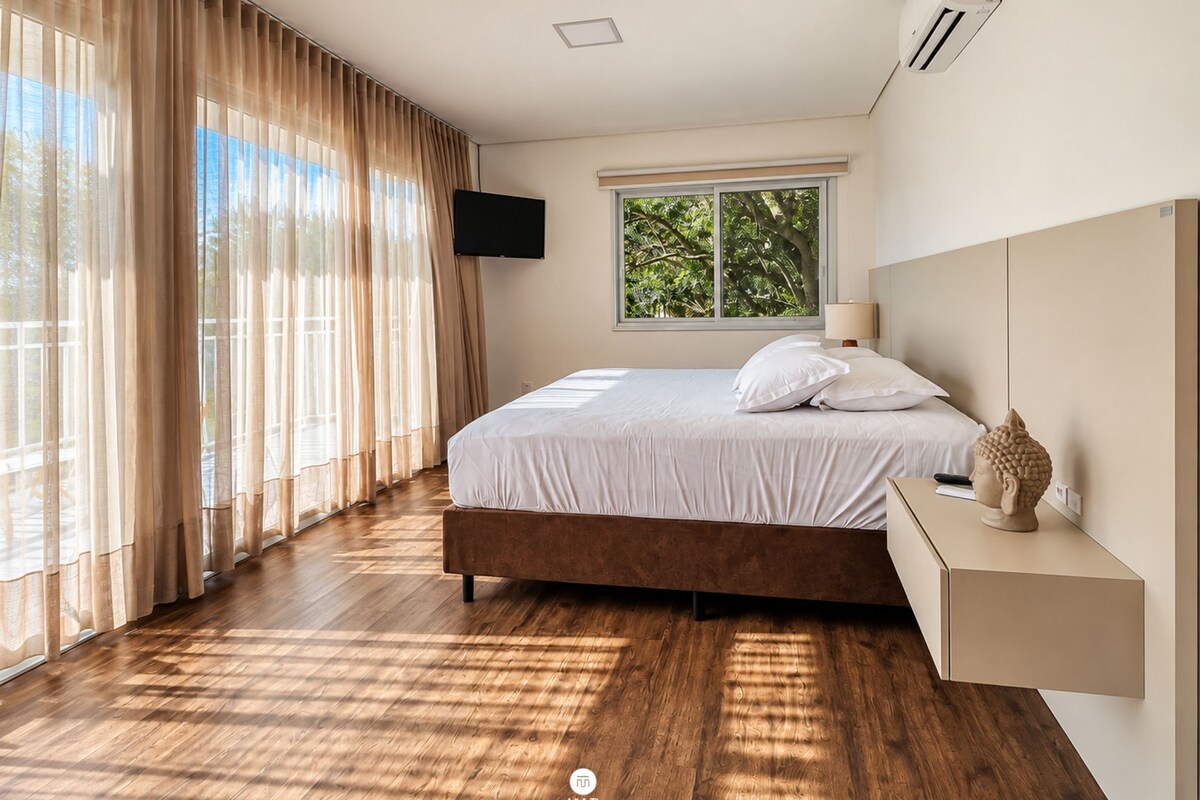 Bali com Jacuzzi - Villa Verde Bangalô | Roupas de cama premium, cortinas blackout, Wi-Fi de cortesia