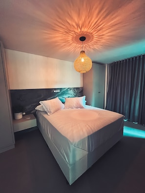 Encantado com Jacuzzi - Villa Verde Bangalô | Premium bedding, individually decorated, individually furnished - Villa Verde Bangalô - Garopaba - SC (Garopaba)