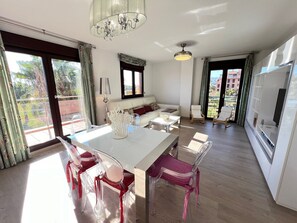 テレビ、ビデオライブラリ