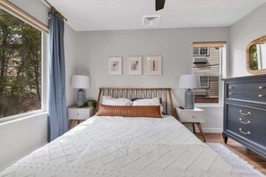 2 bedrooms, WiFi, bed sheets