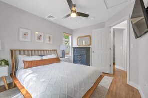 2 bedrooms, WiFi, bed sheets