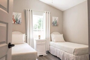 3 Schlafzimmer, Bügeleisen/Bügelbrett, WLAN, Bettwäsche
