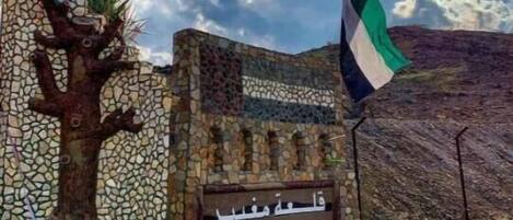 المنشأة من الخارج