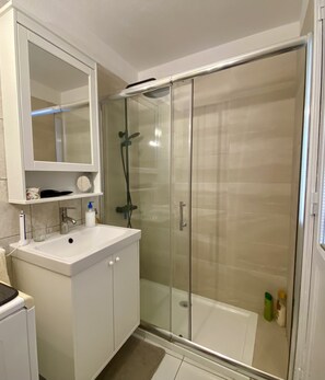 Hair dryer, towels, toilet paper
