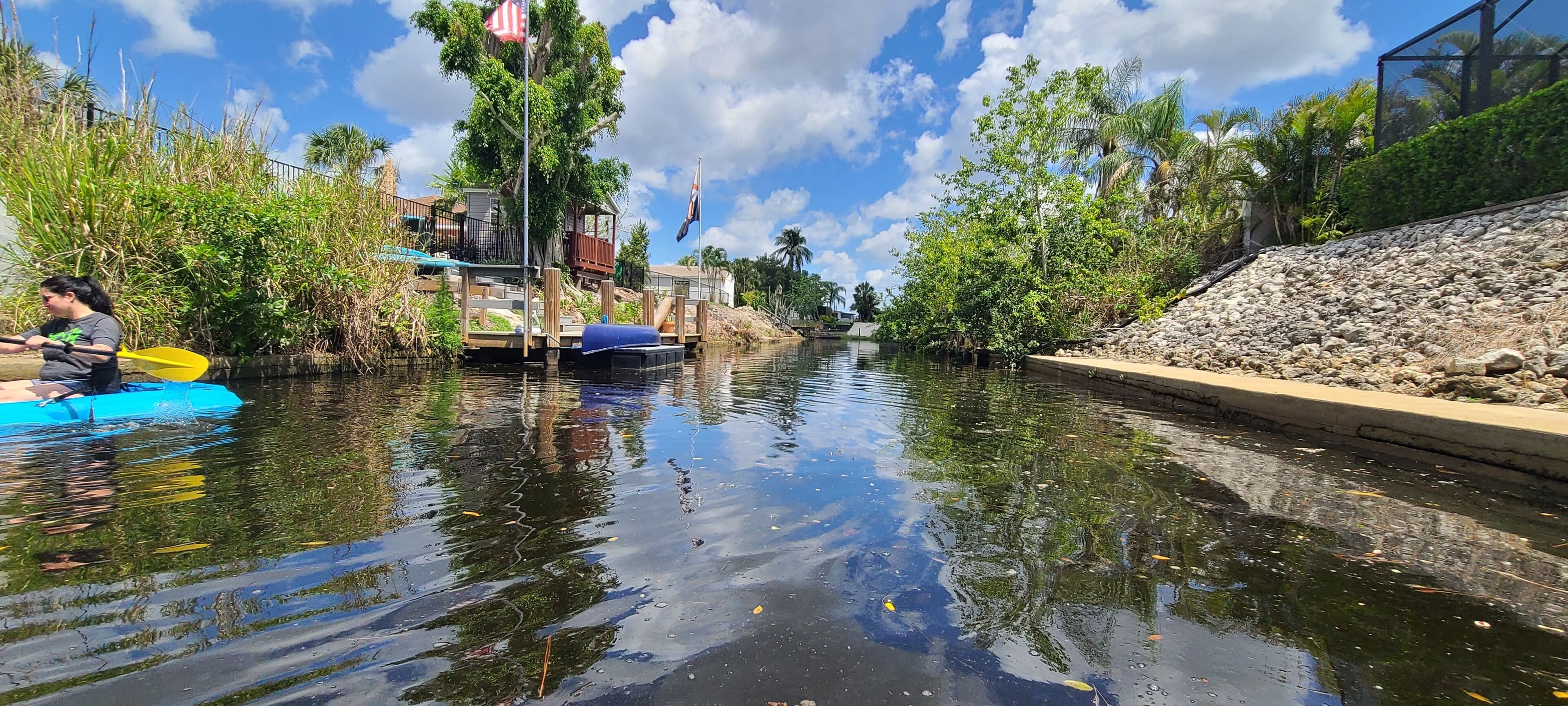 Canal front property with direct access to Imperial River with Kayaks onsite