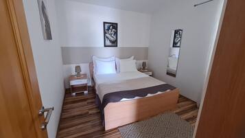 1 bedroom, WiFi, bed sheets