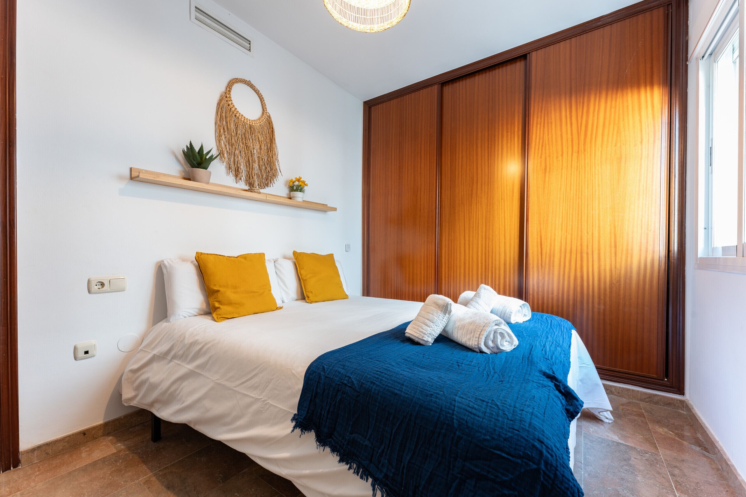 Iron/ironing board, free WiFi, bed sheets