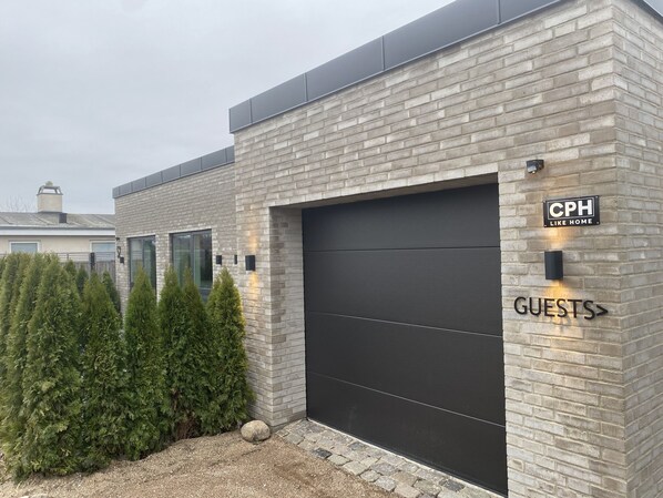 Front of property - CPH Like Home (Kastrup)
