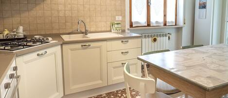 Réfrigérateur, four