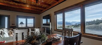 Soaring Eagle Guest Cabin: Epic Views in Big Sky Country