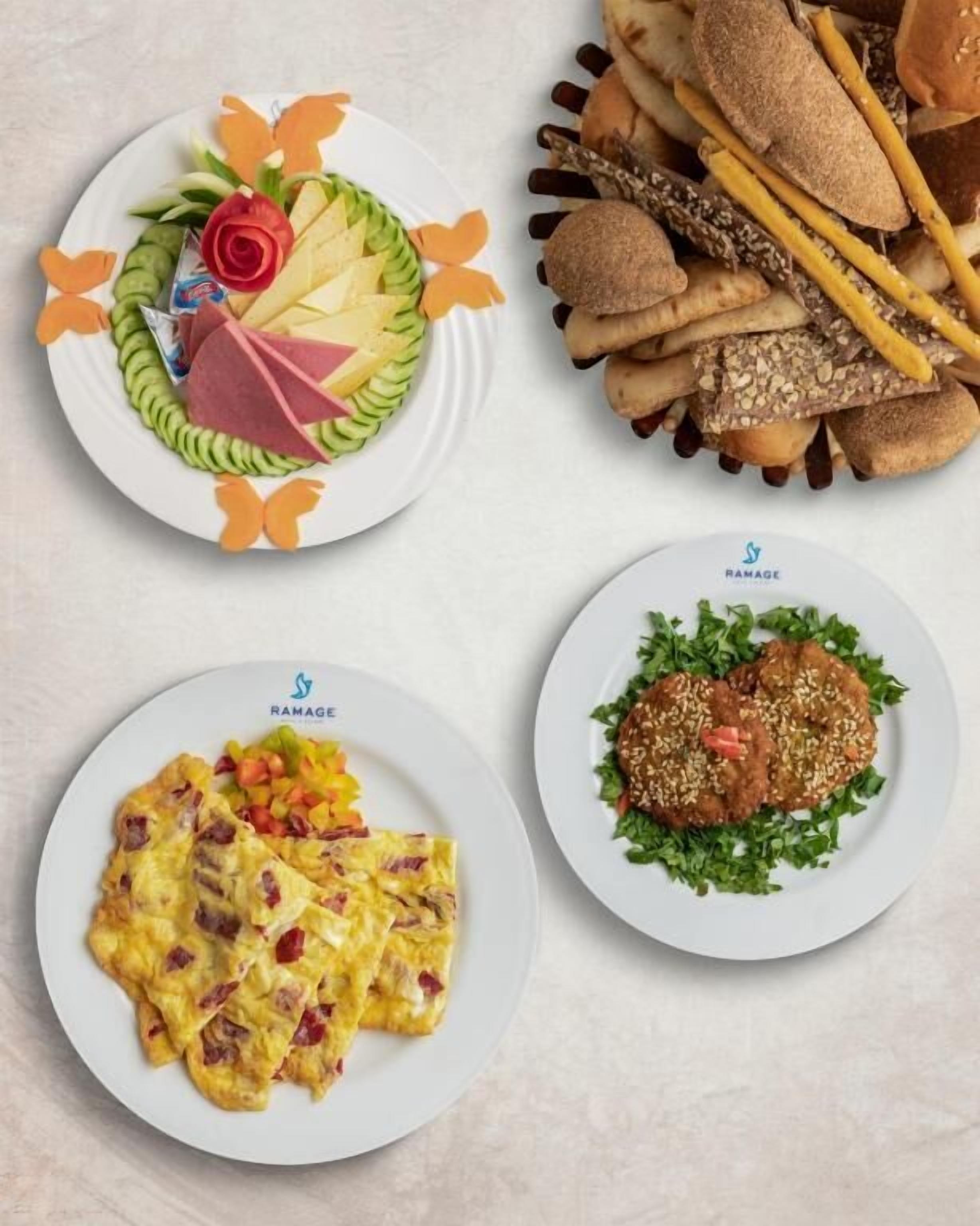 Free daily cooked-to-order breakfast