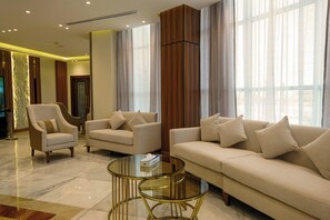 Lobby sitting area - Ramage Hotel & Resort (Cairo)