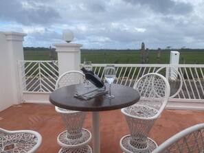 Outdoor dining - Villas de dream guest house #1 (Lagunas de Nisibón)